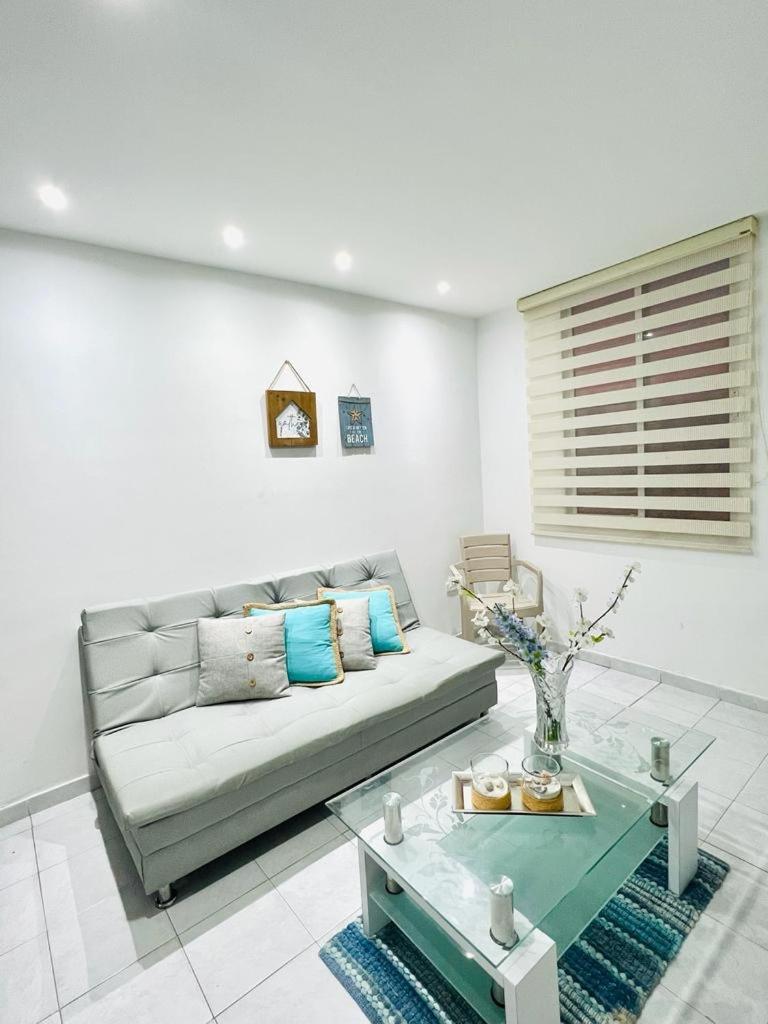 Amazing Ocean View In El Laguito Apartment *